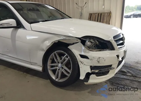 2014 Mercedes-Benz C 250 Sport from USA, damaged, VIN WDDGF4HB1ER303789
